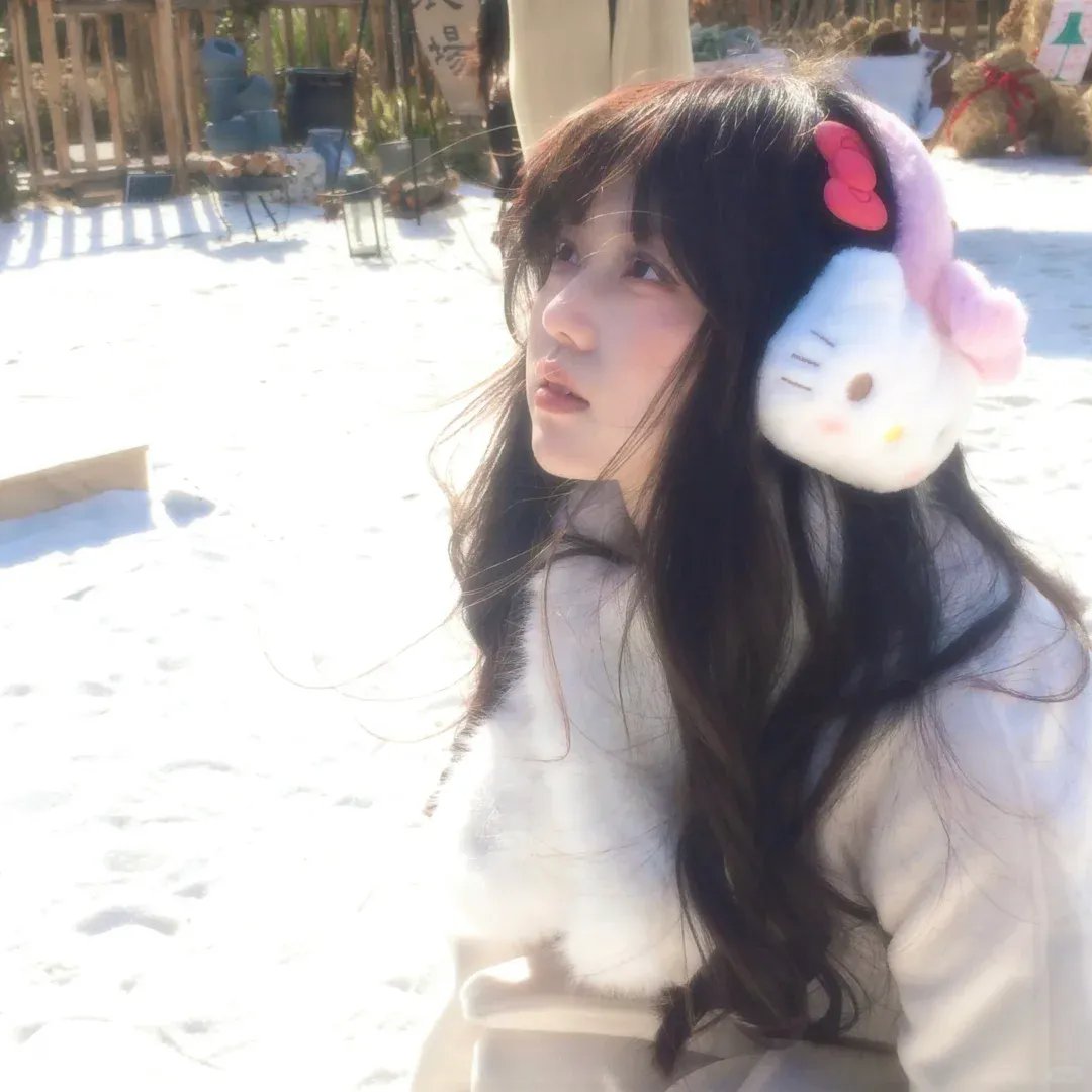 外星女生柴小七2海报